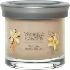 Brand new ✔️ Yankee Candle Vanilla Creme Brulee Signature Small Tumbler Candle ✔️